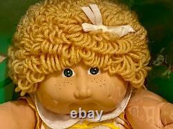 1983 Cabbage Patch Kid GREEN EYES DIMPLES Never Removed From Box with Papers