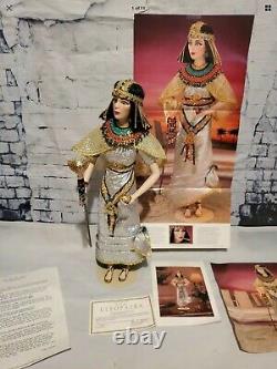 Brand new Danbury Mint Porcelin Cleopatra Egypt Queen Doll Rare 20