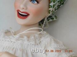 Franklin Mint I Love Lucy Grape Stomping Porcelain Doll 2001 W COA