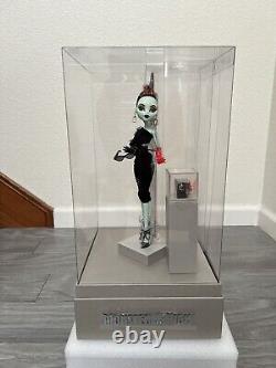 Monster High Mattel Creations Off-White c/o Electra Melody Doll (IN HAND)