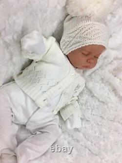 Reborn Doll Baby White Bobble Hat Outfit Magnetic Dummy M