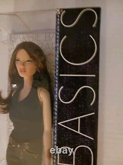 2010 Barbie Basics NIB Black Label Collector Modèle 14 Collection 002