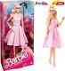 Barbie La Poupée De Film Margot Robbie Collectionnable Vêtue De Rose En Main Tenue 2023