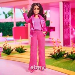 Barbie La Poupée du Film Gloria Collectionnable Vêtue du Nouvel Ensemble Rose Trois Pièces Puissance Nouvelle