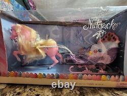 Barbie dans Casse-Noisette Marzipan et le Cheval de Traîneau de Bonbons 50309 NRFB 2001