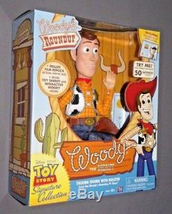 De Toy Story Woody Roundup Talking Sheriff Woody Doll