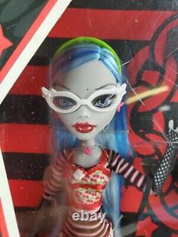 Monster High Doll Signature 1st Wave Ghoulia Yelps 2010 Mattel R3708 Rare Nouveau