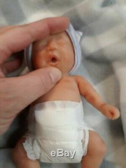 Nouveau 7 Micro Prématuré Full Body Silicone Baby Girl Doll Madison