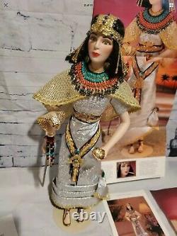 Nouvelle Marque Danbury Menthe Porcelin Cléopâtre Egypte Reine Doll Rare 20