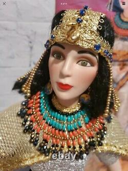 Nouvelle Marque Danbury Menthe Porcelin Cléopâtre Egypte Reine Doll Rare 20