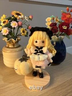 Poupée Amigurumi Fait Main 3.5 Fille avec Citrouille Vêtements et Chaussures Amovibles