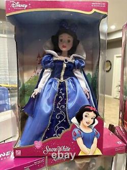 Poupées Disney Princess NIB Brass Key Porcelaine Doll