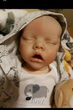 Reborn Baby 16 In Beautiful Suce Pouce Prend Sucette